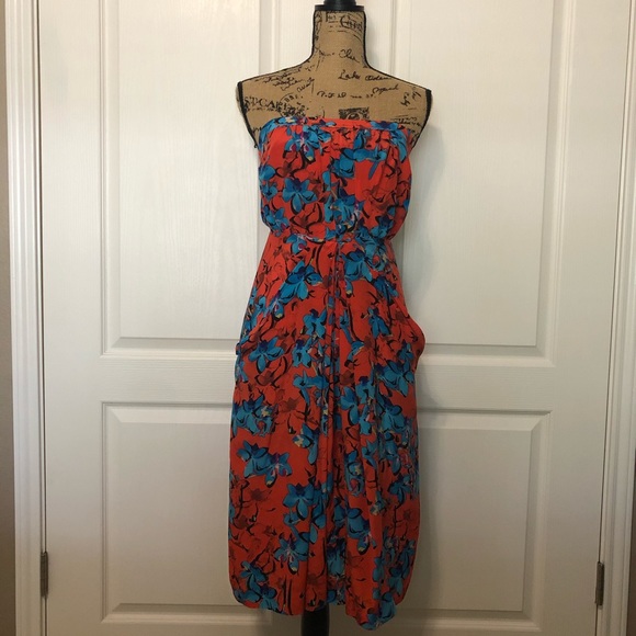 Leifsdotfir Strapless red dress with blue florals - Picture 2 of 8